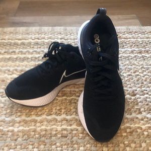 Nike react infinity flyknit. New and unworn.